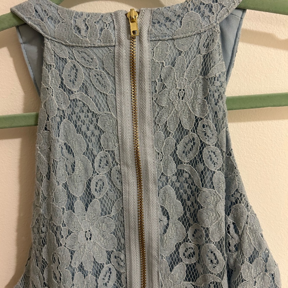 CHARLOTTE RUSSE LACE DRESS - Picture 4 of 4